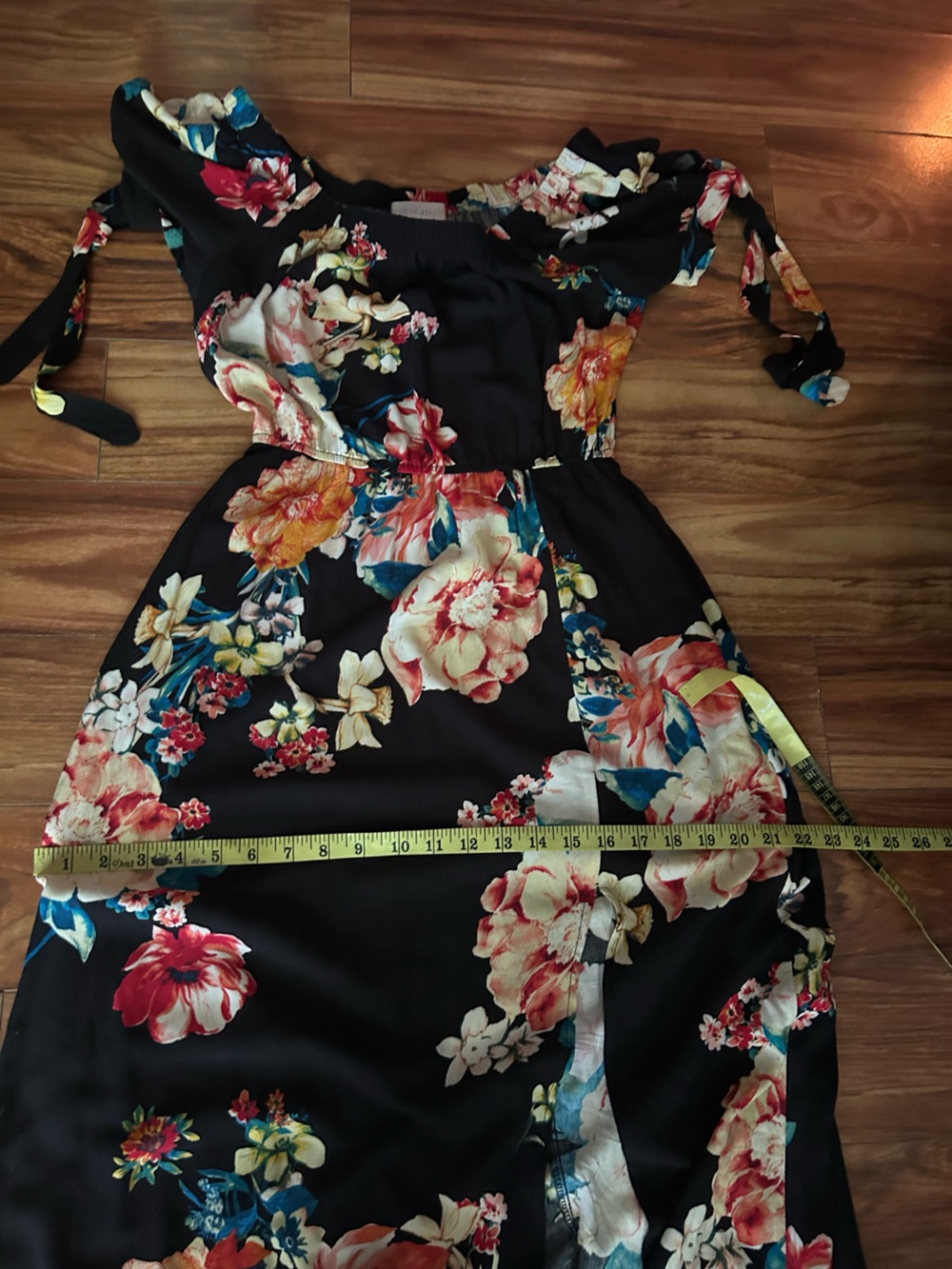 Band of Gypsies Black Floral Off-Shoulder Maxi Dress. Small. - Picture 7 of 9